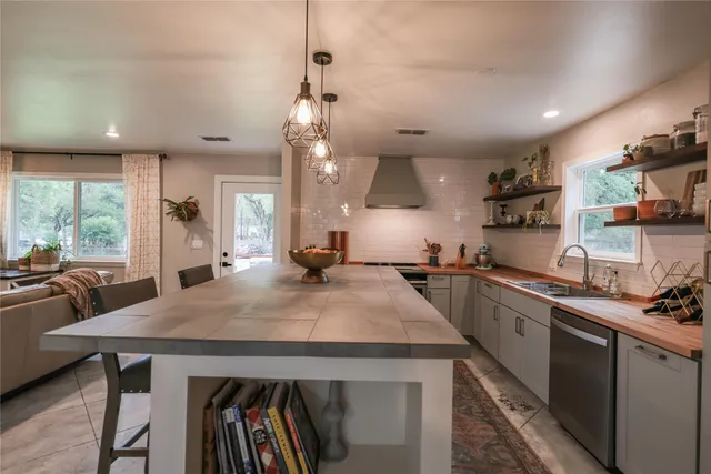 $2,100 | 10 El Conejo Trail, Wimberley, TX 78676