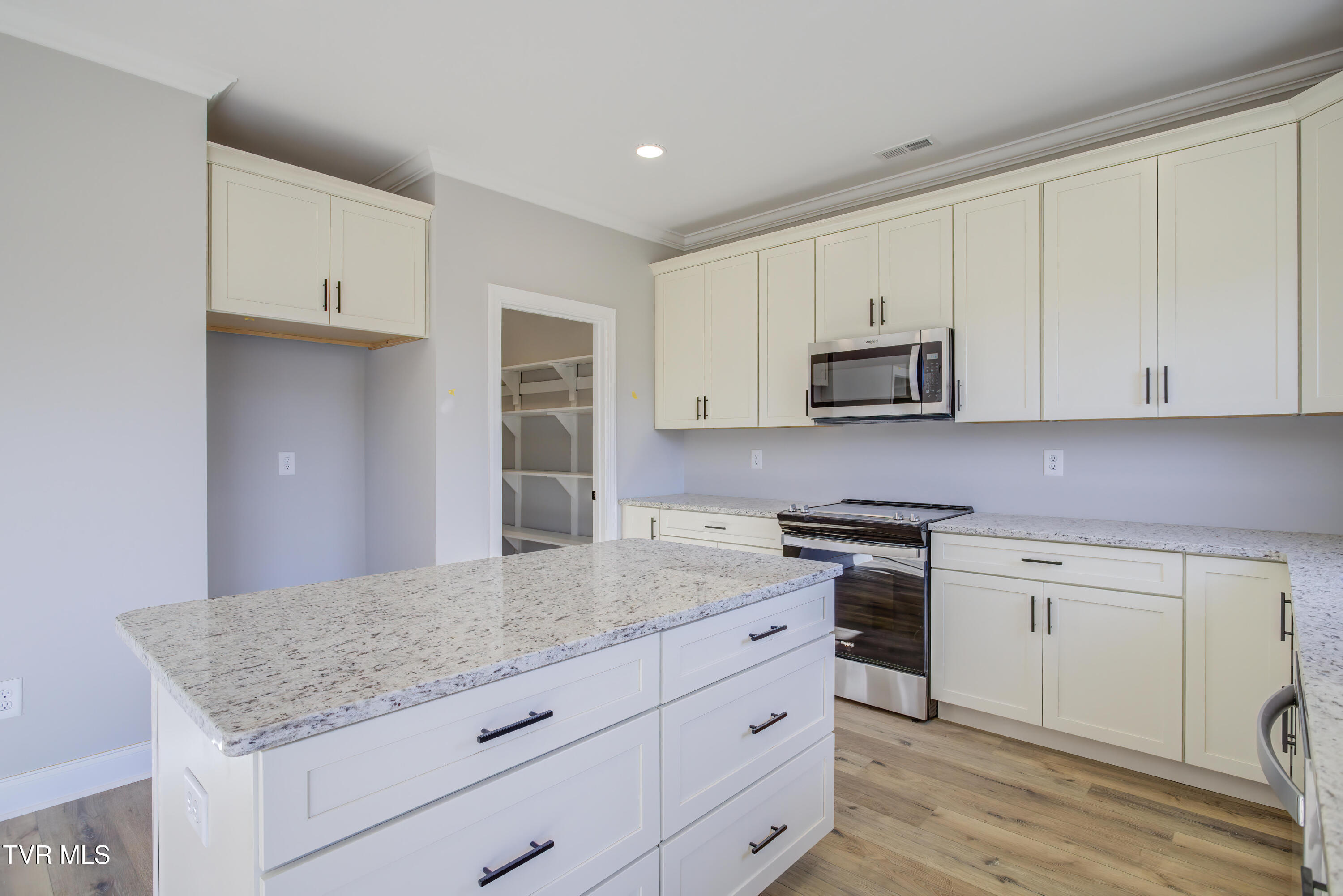 943 Sugar Hollow Road Piney Flats, TN 37686 - Photo 11 of 34 943 Sugar Hollow Road (11)