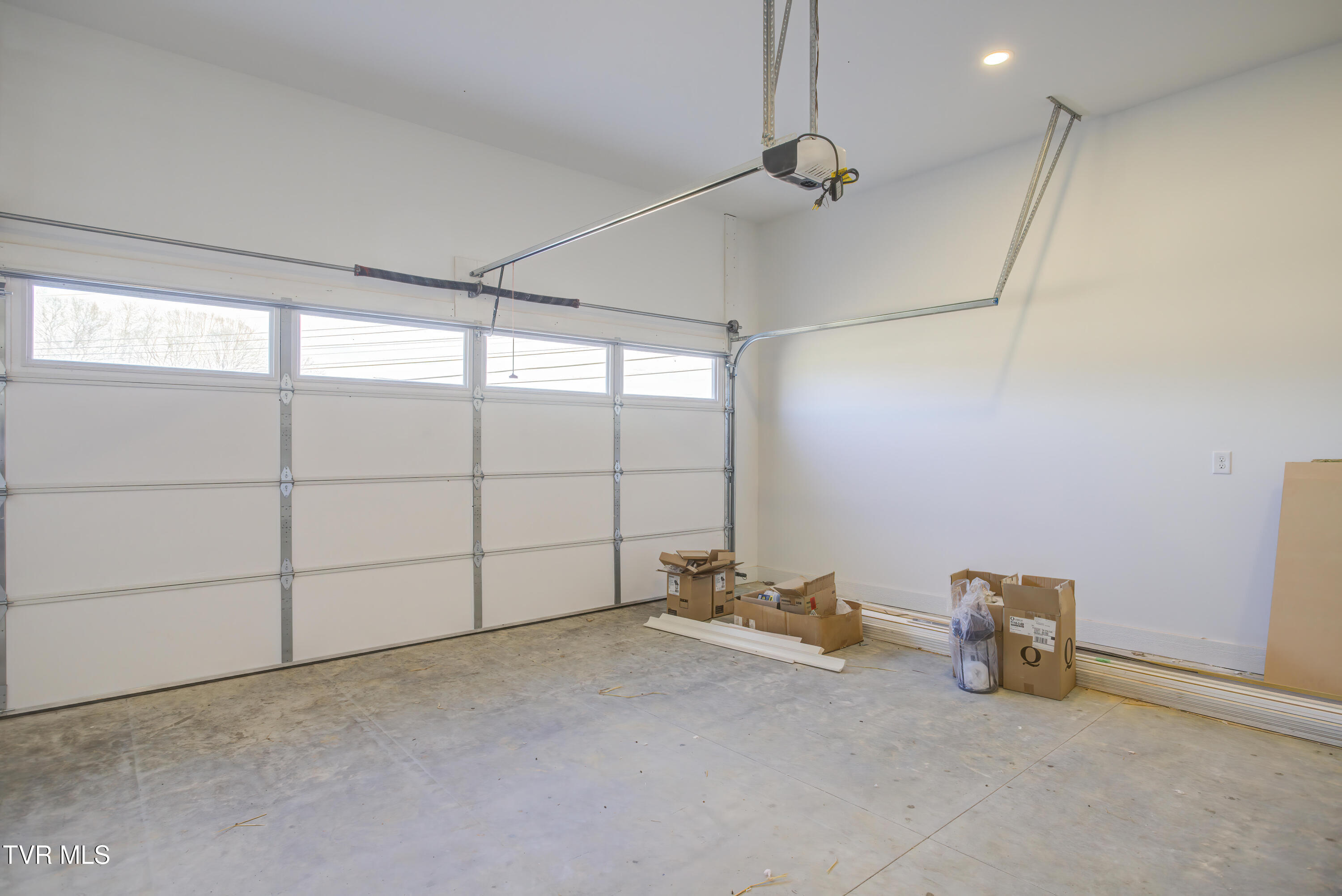 943 Sugar Hollow Road Piney Flats, TN 37686 - Photo 14 of 34 943 Sugar Hollow Road (34)