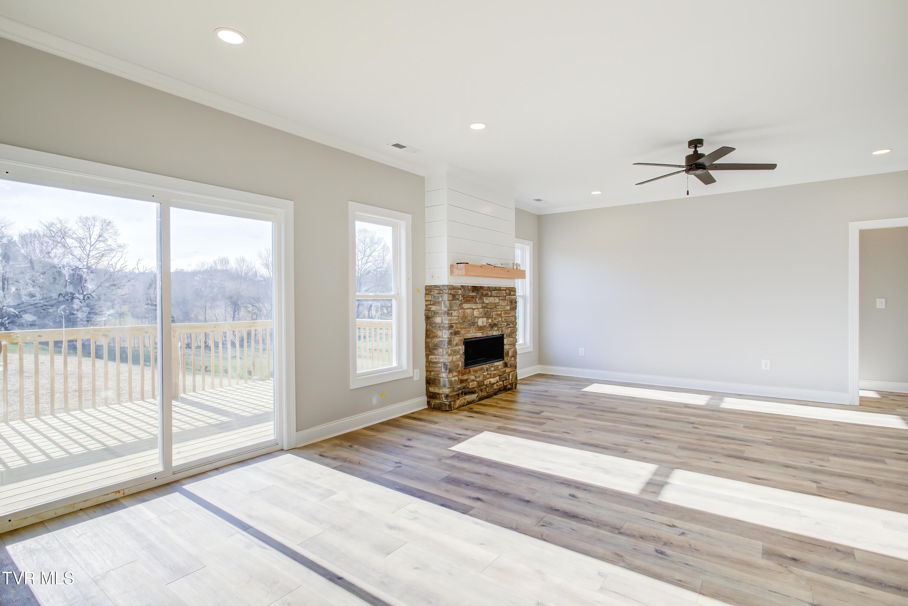 943 Sugar Hollow Road Piney Flats, TN 37686 - Photo 17 of 34 943 Sugar Hollow Road (14)