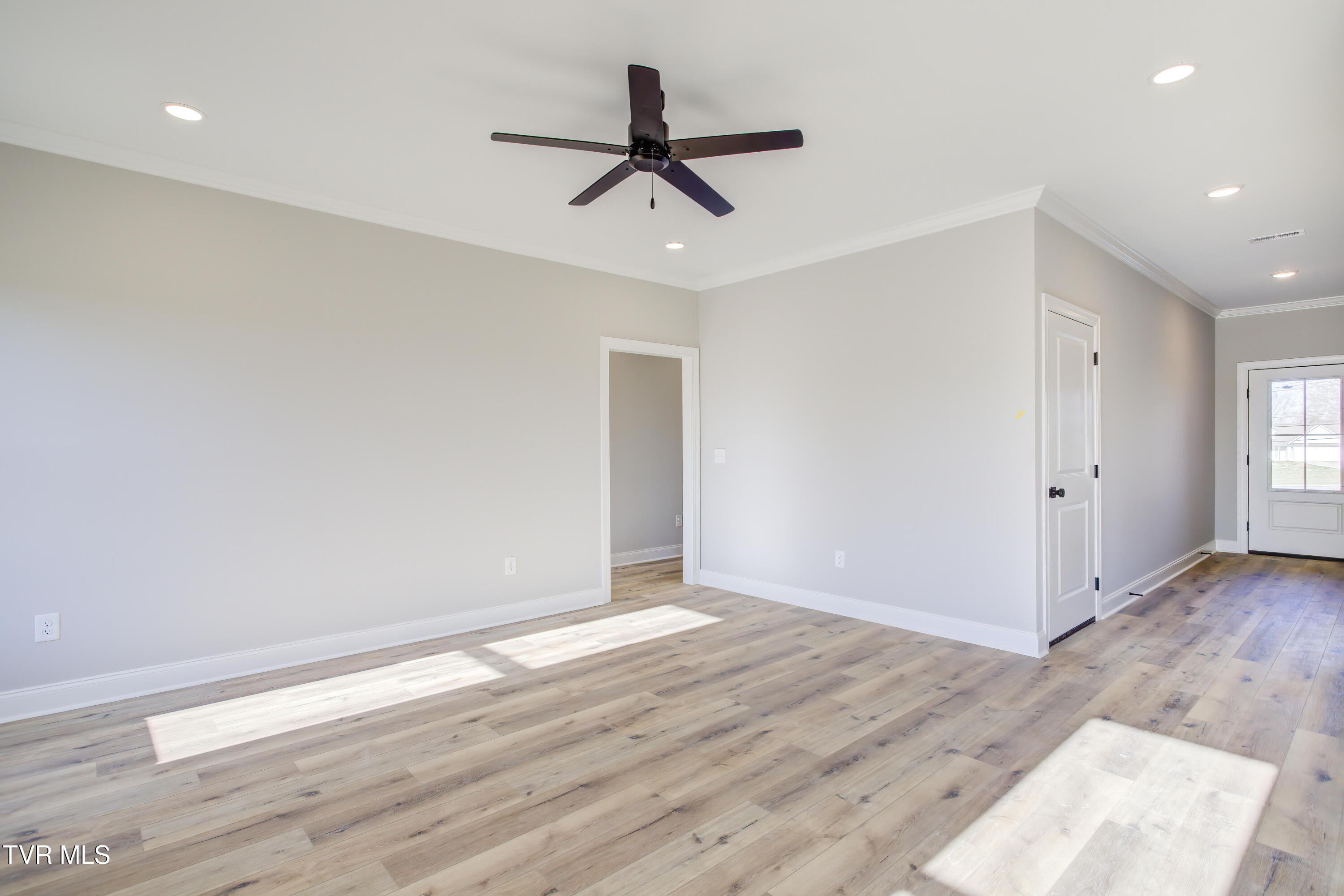 943 Sugar Hollow Road Piney Flats, TN 37686 - Photo 18 of 34 943 Sugar Hollow Road (15)