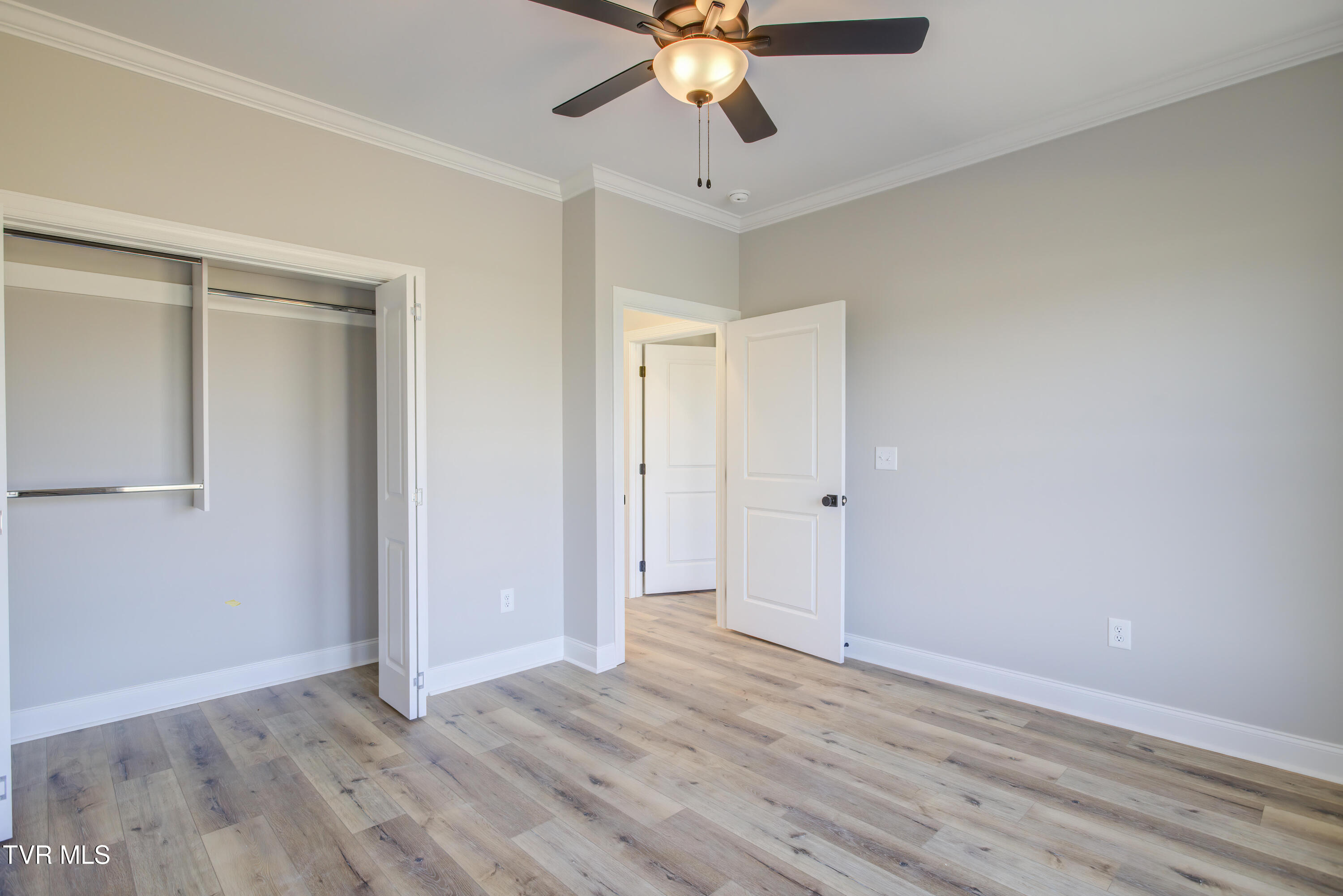 943 Sugar Hollow Road Piney Flats, TN 37686 - Photo 24 of 34 943 Sugar Hollow Road (25)