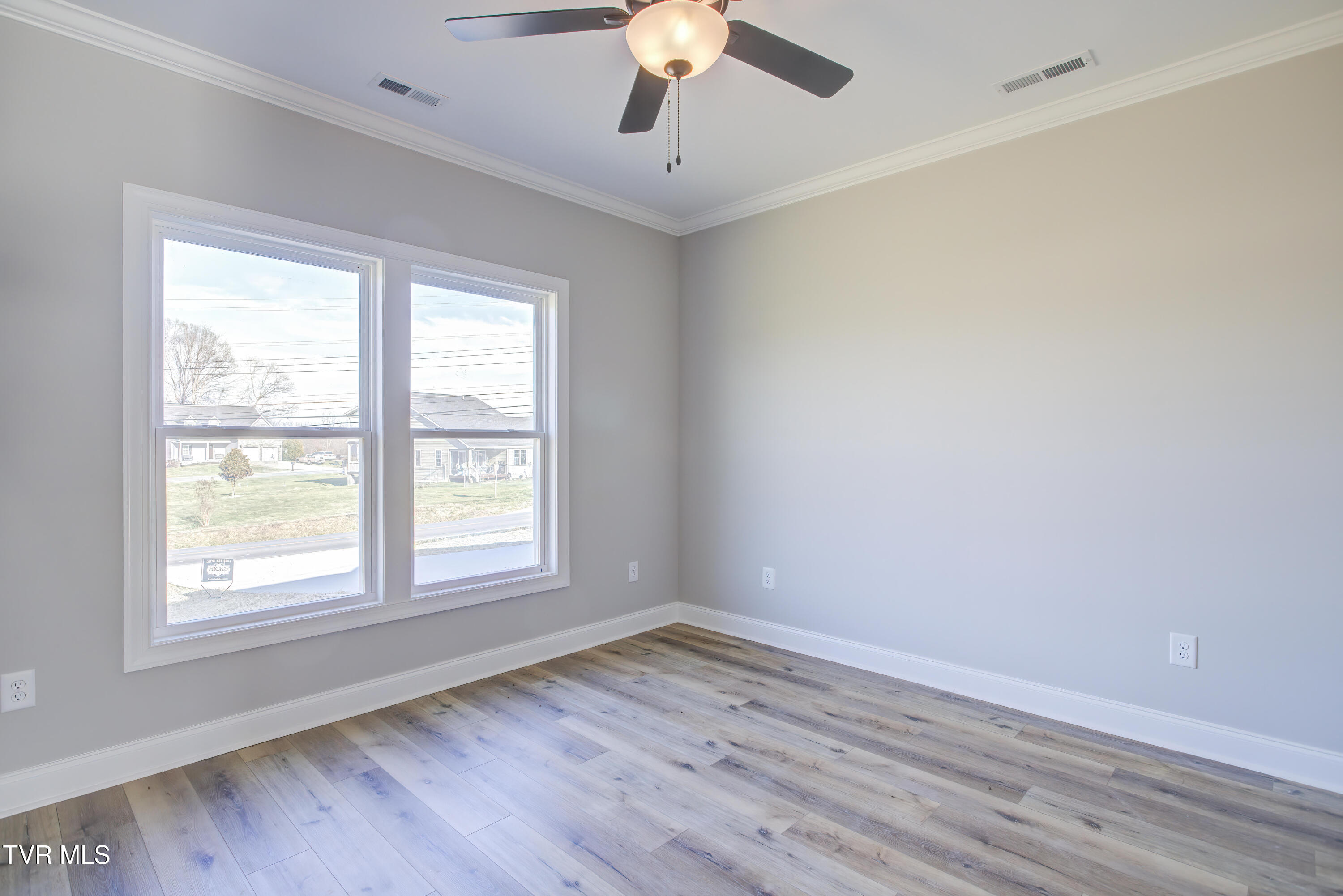 943 Sugar Hollow Road Piney Flats, TN 37686 - Photo 25 of 34 943 Sugar Hollow Road (24)