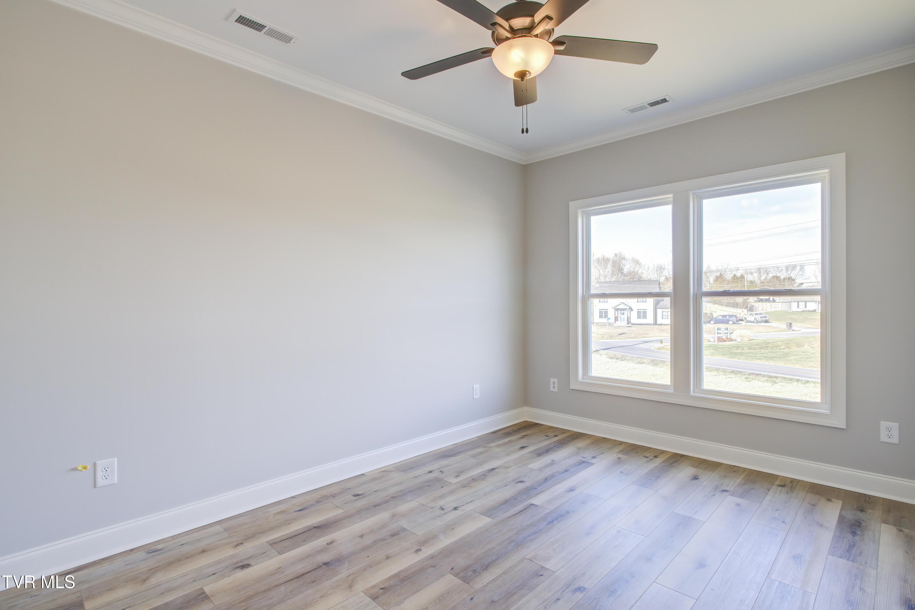 943 Sugar Hollow Road Piney Flats, TN 37686 - Photo 28 of 34 943 Sugar Hollow Road (26)