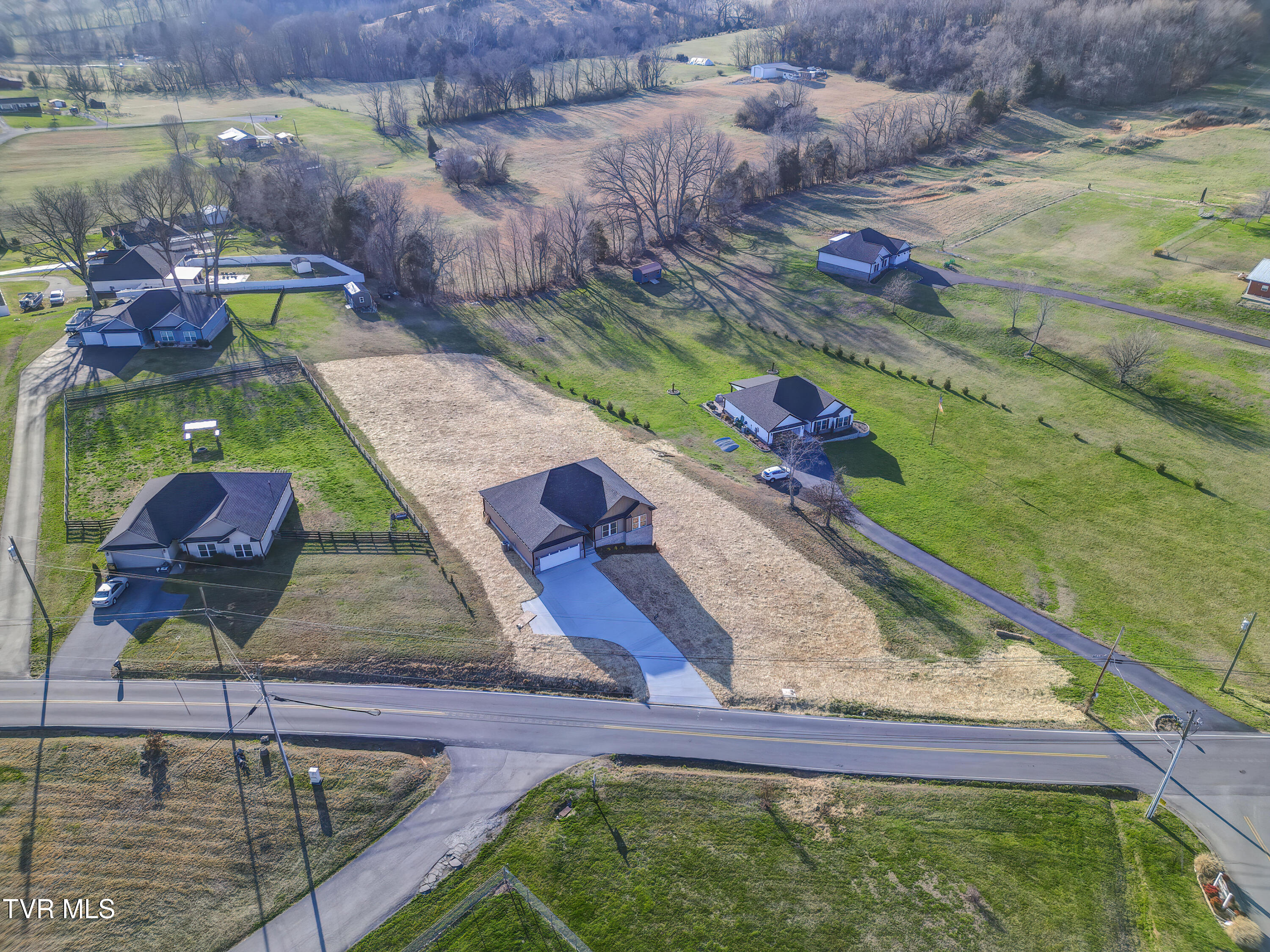 943 Sugar Hollow Road Piney Flats, TN 37686 - Photo 6 of 34 943 Sugar Hollow Road (5)