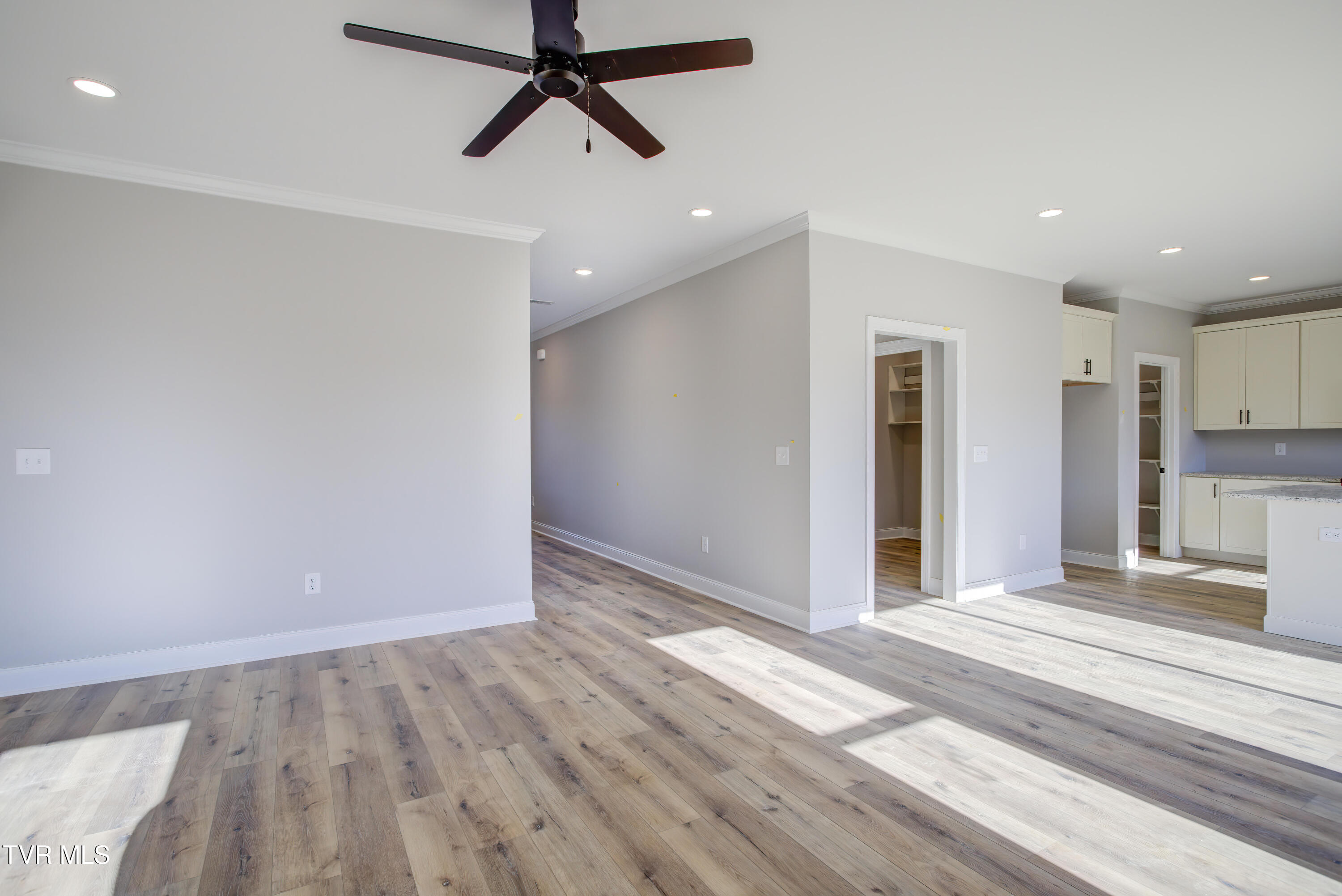 943 Sugar Hollow Road Piney Flats, TN 37686 - Photo 9 of 34 943 Sugar Hollow Road (9)