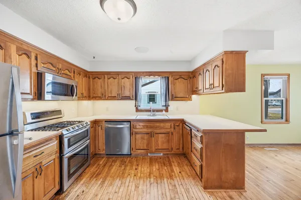 $299,900 | 6728 44th Avenue North, Crystal, MN 55428