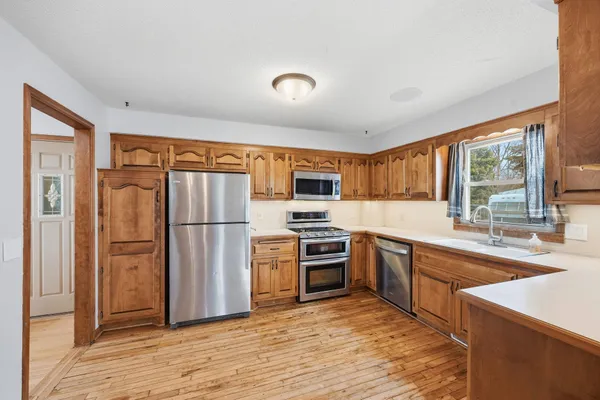 $299,900 | 6728 44th Avenue North, Crystal, MN 55428