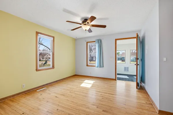 $299,900 | 6728 44th Avenue North, Crystal, MN 55428