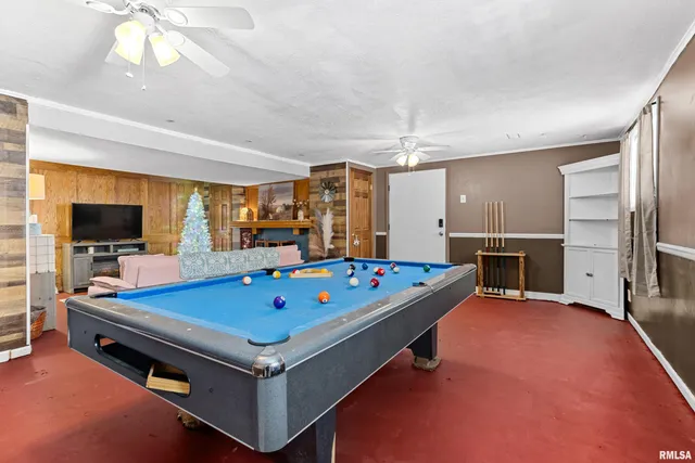 $279,900 | 2116 Wildwood Drive, Pekin, IL 61554