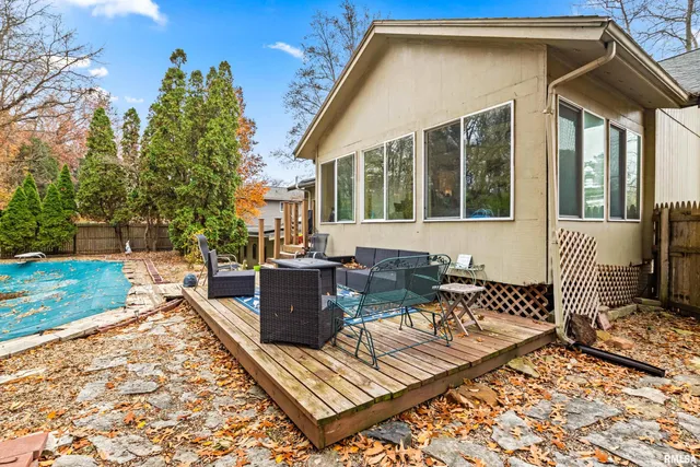 $279,900 | 2116 Wildwood Drive, Pekin, IL 61554