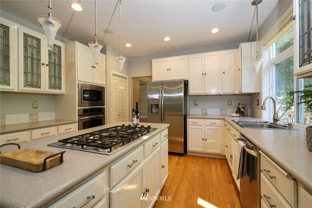 16046 Southeast 125th Street Renton, WA 98059 - Photo 7 of 24