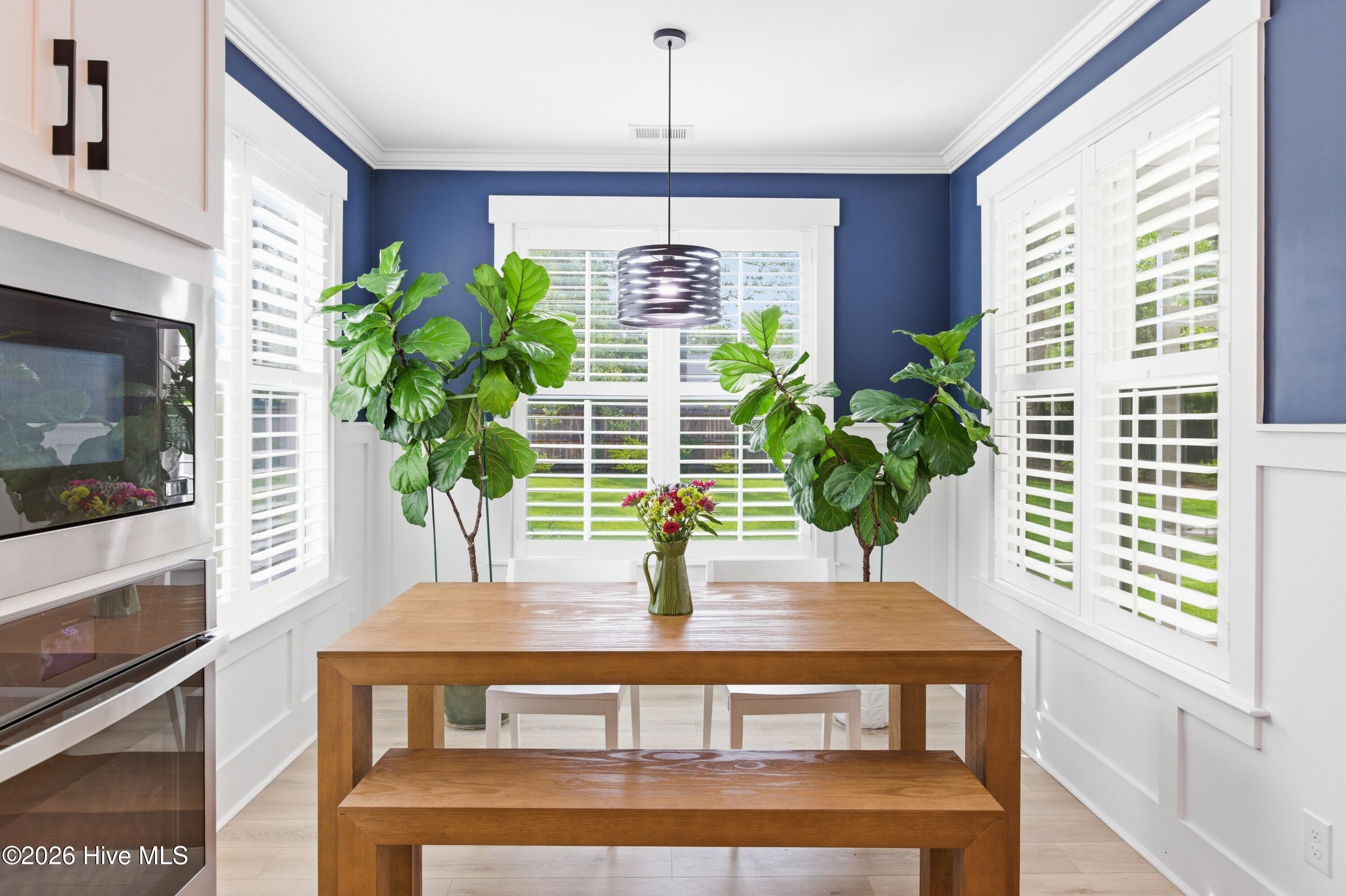 194 Hampton Court Hampstead, NC 28443 - Photo 19 of 68 Breakfast nook/dining room