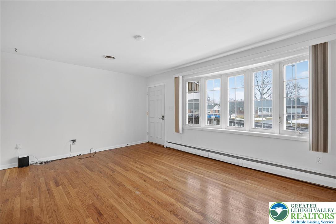 58 Colonial Road Allentown, PA 18109 - Photo 4 of 30 Gallery Image 4