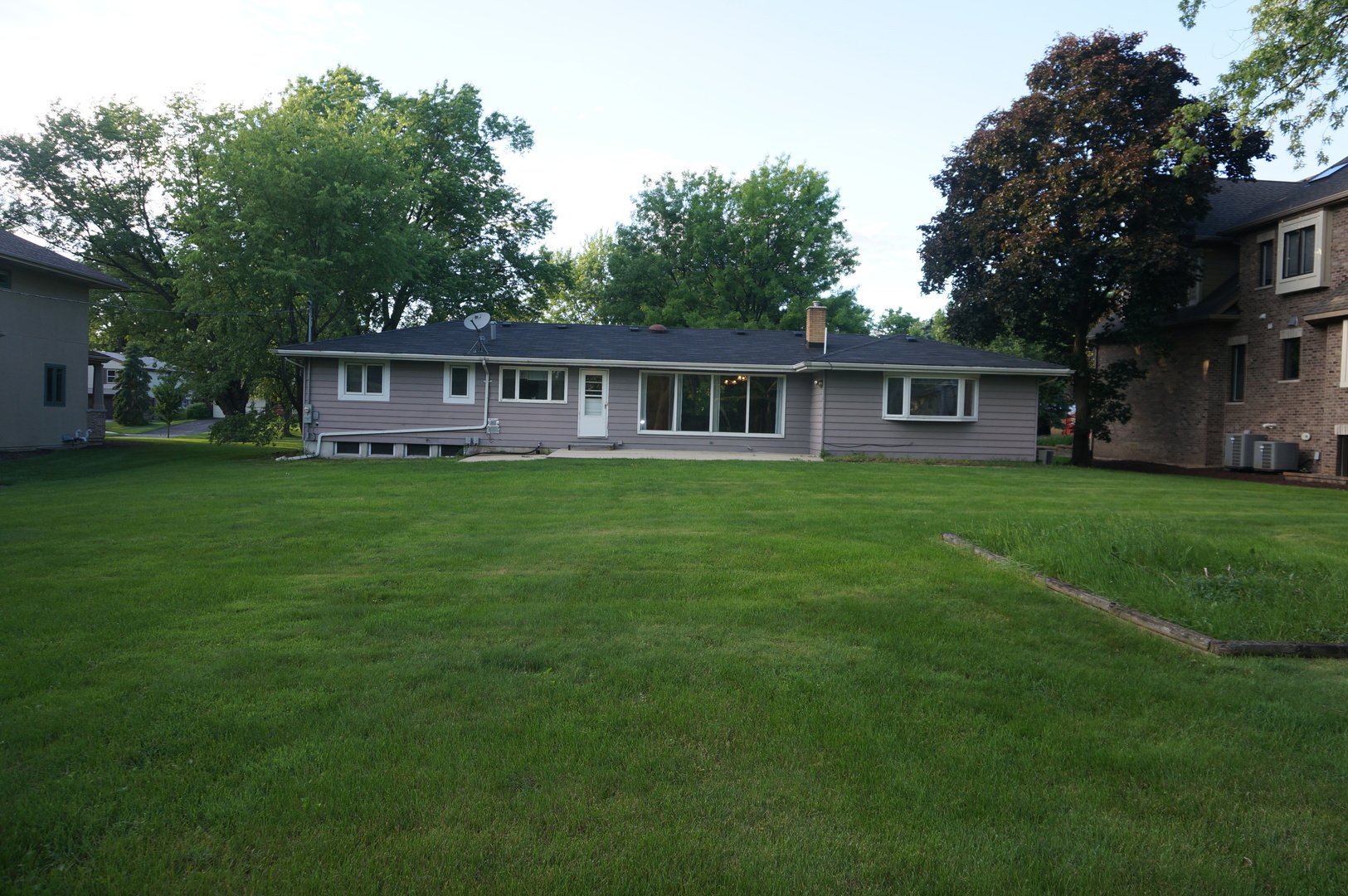 730 East Bauer Road Naperville, IL 60563 - Photo 4 of 25