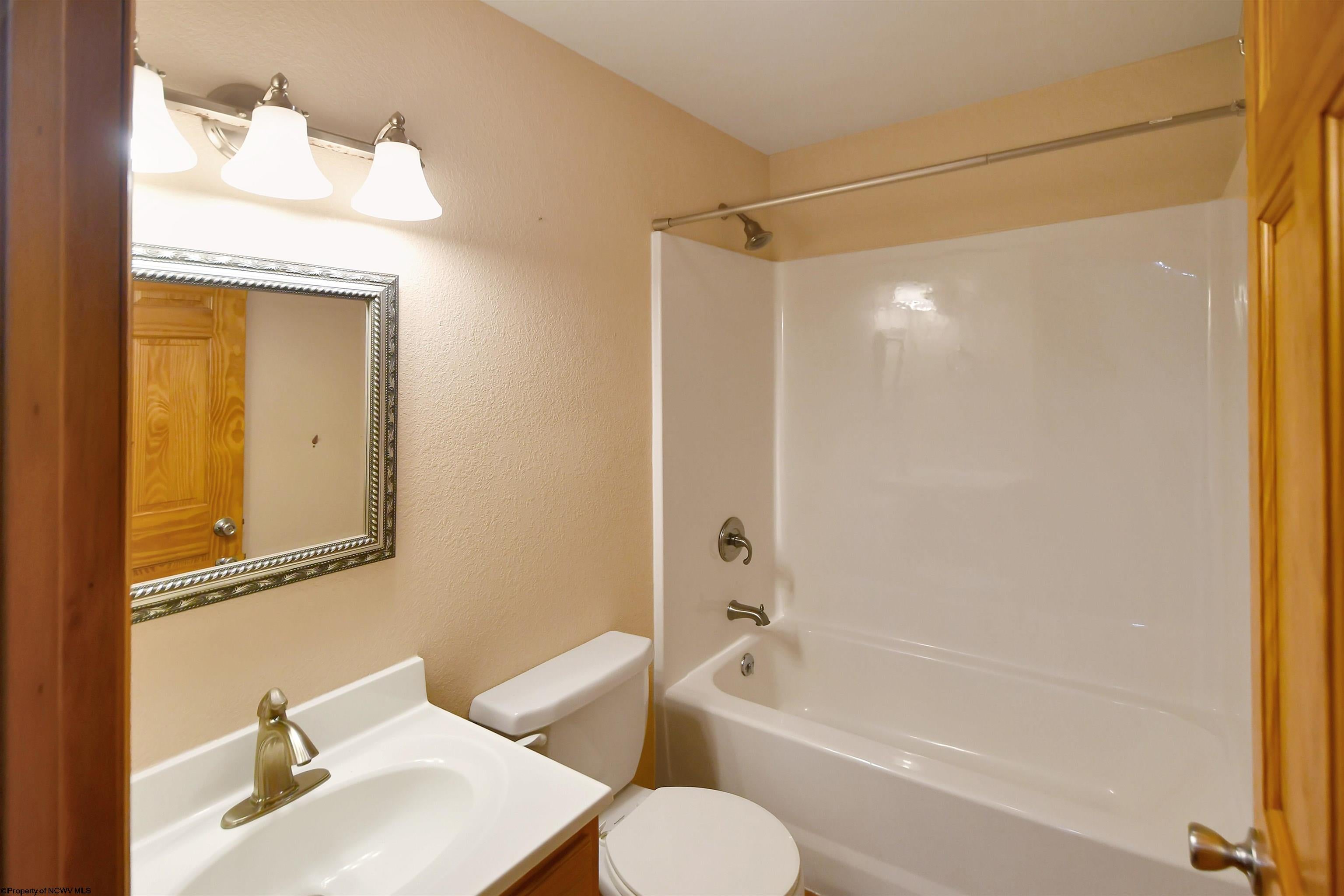 240 Winter Reedsville, WV 26547 - Photo 20 of 42 Gallery Image 20