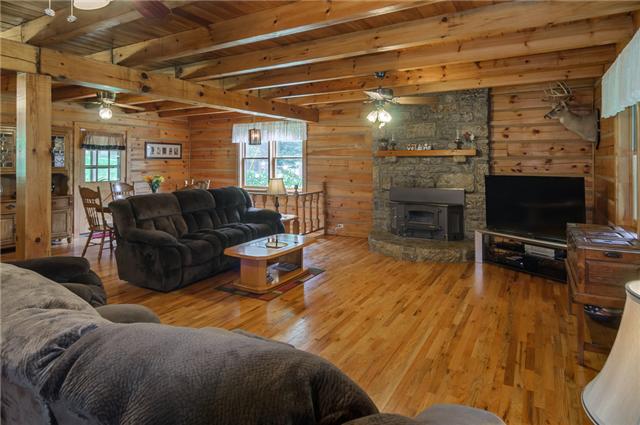 231 Hurt Road Hendersonville, TN 37075 - Photo 5 of 18 Large Living Space with Log burning fireplace
