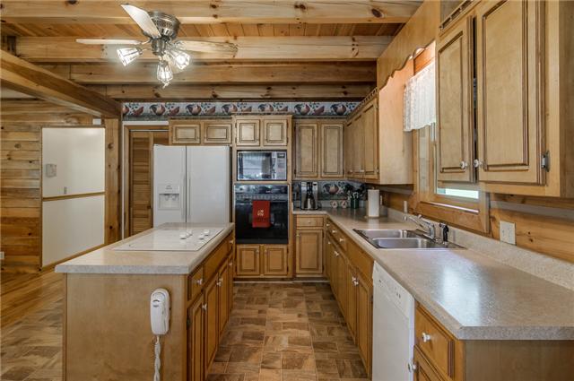 231 Hurt Road Hendersonville, TN 37075 - Photo 6 of 18 Great Kitchen with Island for entertaining