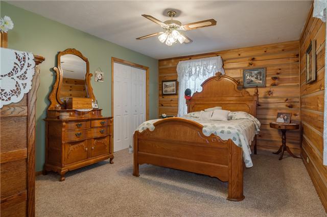 231 Hurt Road Hendersonville, TN 37075 - Photo 7 of 18 Large Bedroom