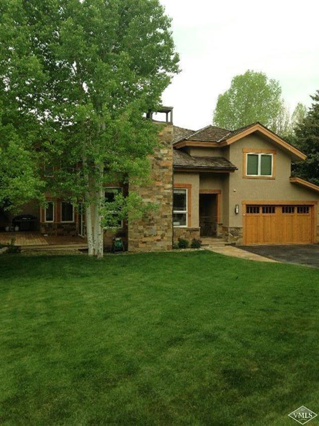 20 Stagecoach Road Edwards, CO 81632 - Photo 1 of 11 Exterior with large flat front yard and