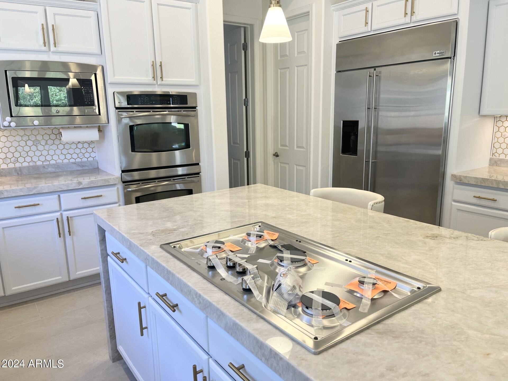 3852 East Expedition Way Phoenix, AZ 85050 - Photo 23 of 82 Kitchen