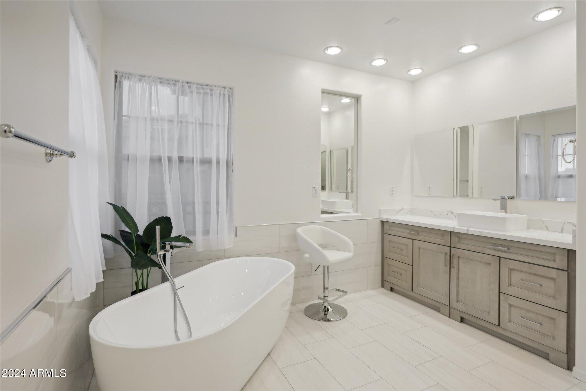 3852 East Expedition Way Phoenix, AZ 85050 - Photo 42 of 82 Master Bath