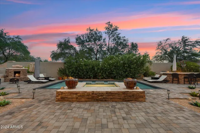 $1,894,000 | 3852 East Expedition Way, Phoenix, AZ 85050
