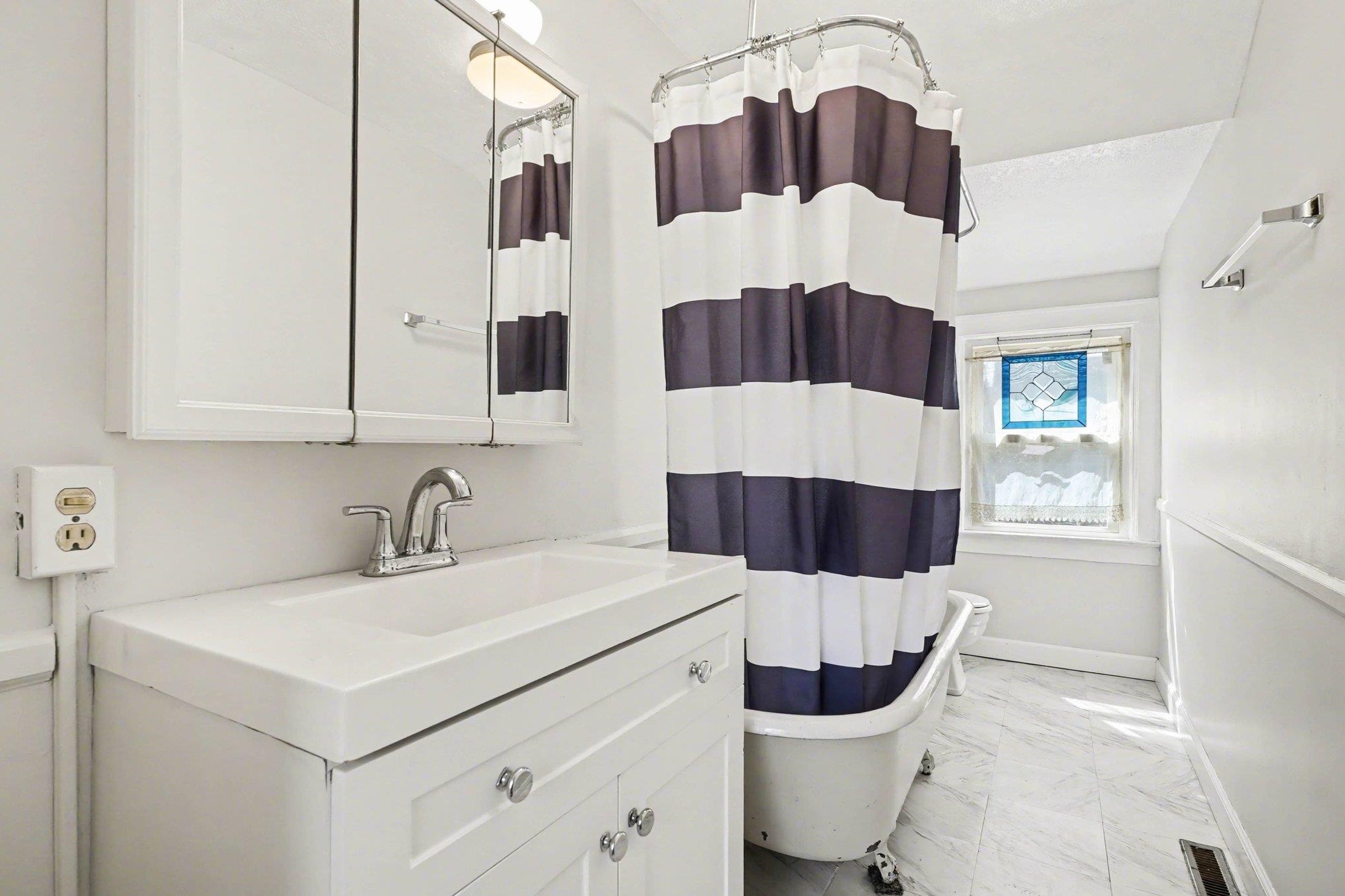 2160 Center Avenue Bay City, MI 48708 - Photo 25 of 50