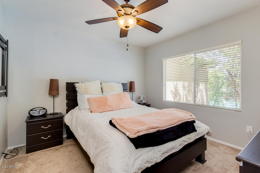 1825 West Ray Road, Unit 2107 Chandler, AZ 85224 - Photo 14 of 31 Master bedroom
