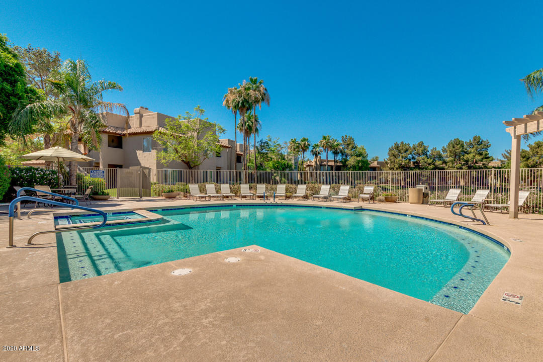 1825 West Ray Road, Unit 2107 Chandler, AZ 85224 - Photo 26 of 31 Pool