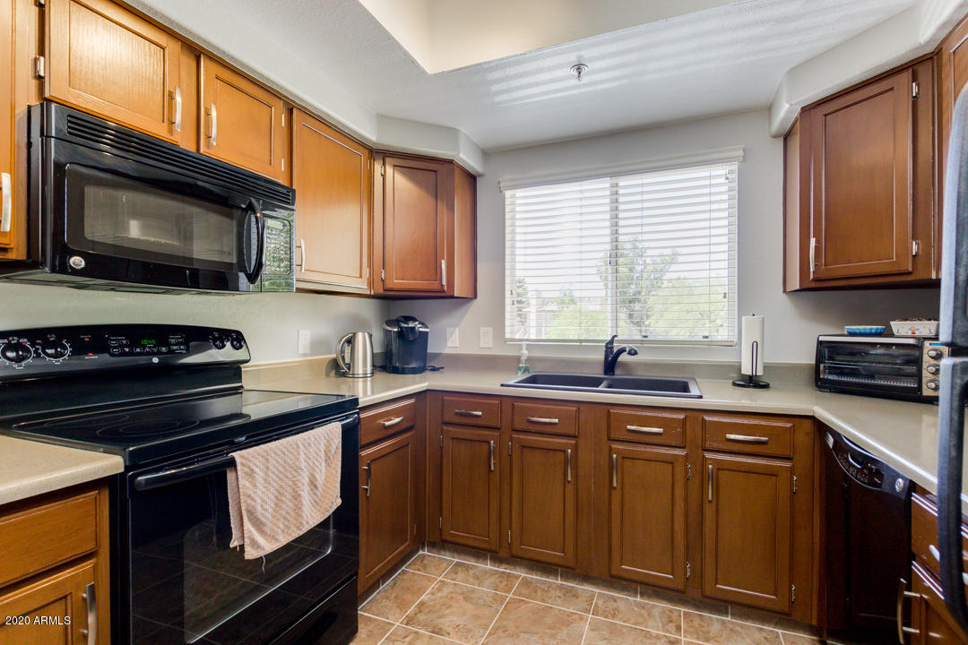 1825 West Ray Road, Unit 2107 Chandler, AZ 85224 - Photo 7 of 31 Kitchen