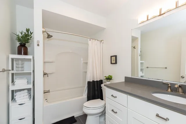 $2,700 | 5 Pleasant Street, Unit A, Kittery, ME 03904