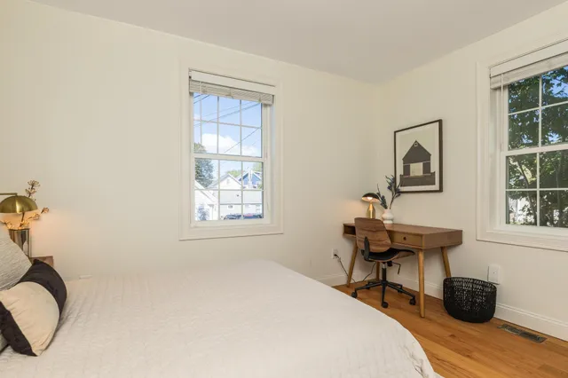 $2,700 | 5 Pleasant Street, Unit A, Kittery, ME 03904