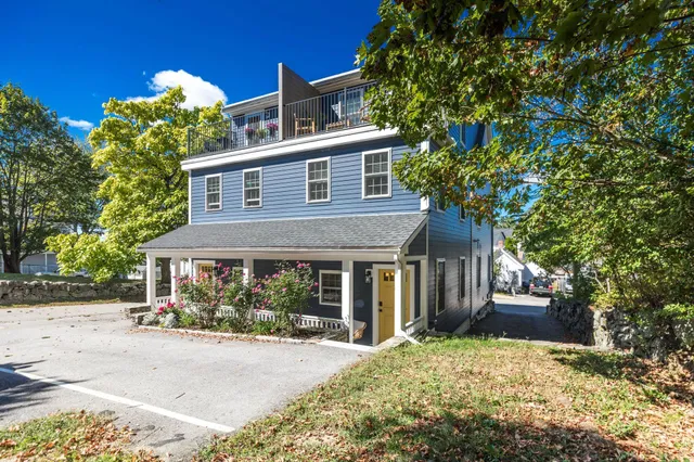 $2,700 | 5 Pleasant Street, Unit A, Kittery, ME 03904