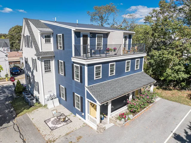 $2,700 | 5 Pleasant Street, Unit A, Kittery, ME 03904