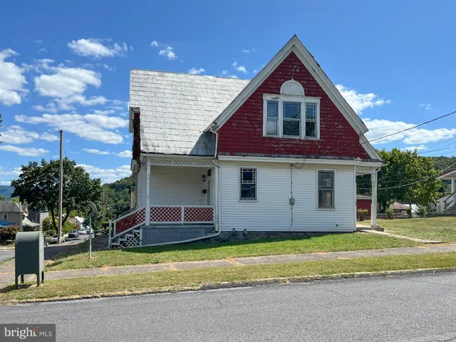 $59,900 | 33 West Garber Street, Mount Union, PA 17066