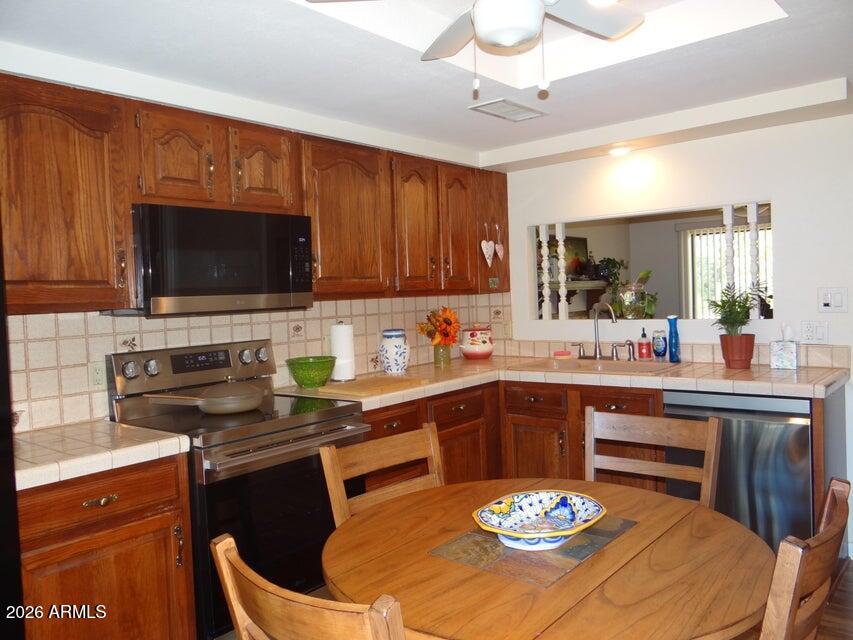 606 North Easy Street, Unit B Payson, AZ 85541 - Photo 6 of 31 Kitchen