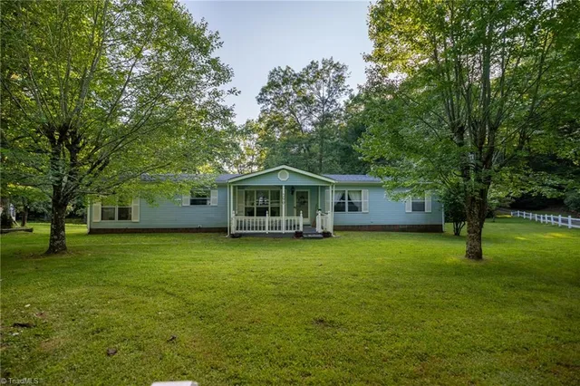 $275,000 | 290 Star Dust Lane, Glade Valley, NC 28627