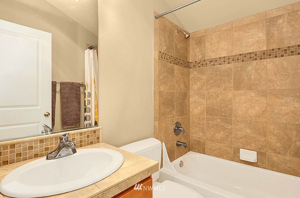 2828 Southwest Adams Street Seattle, WA 98126 - Photo 14 of 20 Gallery Image 14