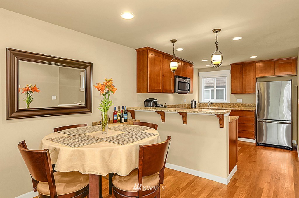 2828 Southwest Adams Street Seattle, WA 98126 - Photo 5 of 20 Gallery Image 5