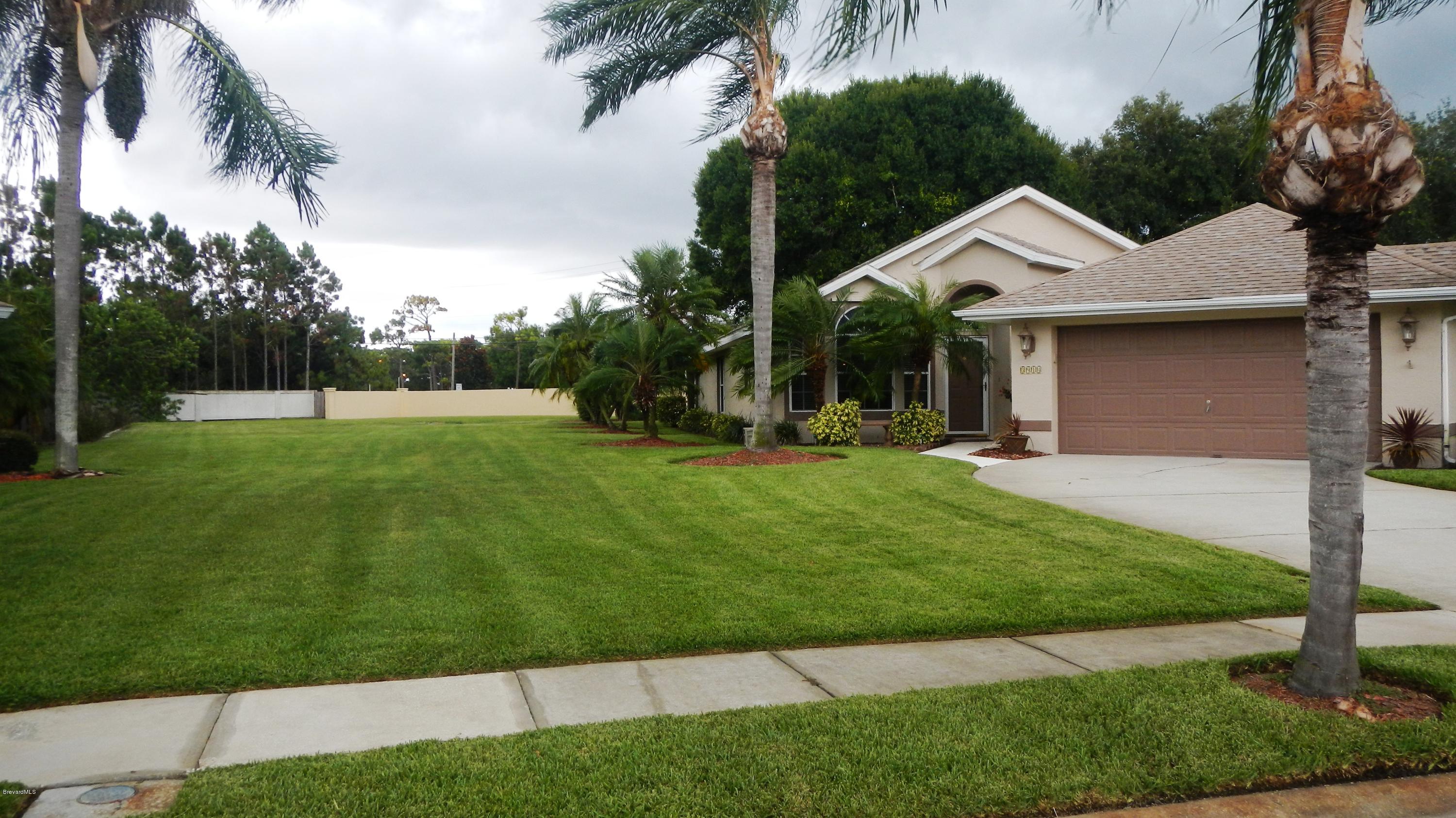 3914 St Armens Circle Melbourne, FL 32934 - Photo 14 of 27 Large side area
