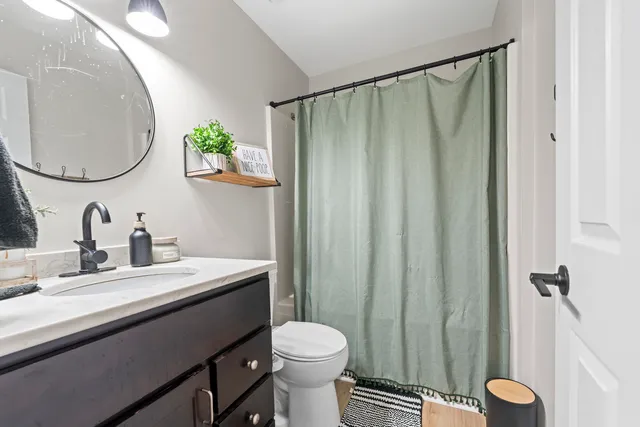 $349,999 | 8918 Clearview Drive, Orland Park, IL 60462