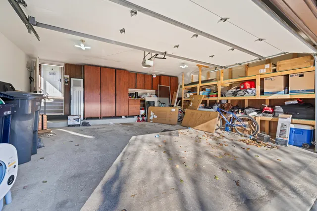 $349,999 | 8918 Clearview Drive, Orland Park, IL 60462