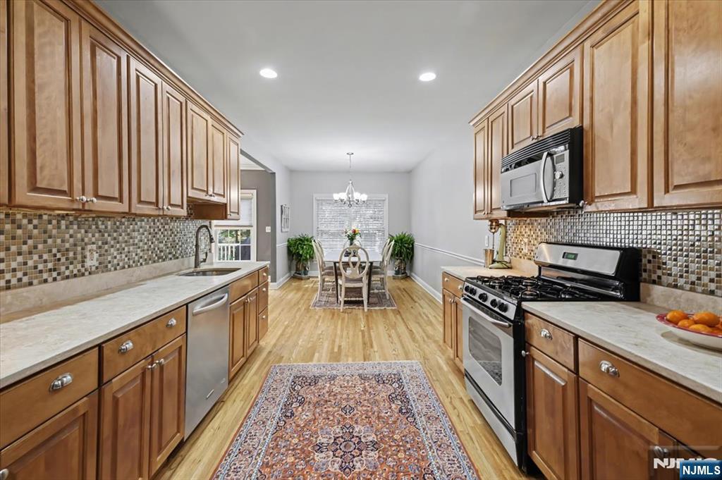 294 Spring Avenue Ridgewood, NJ 07450 - Photo 9 of 29
