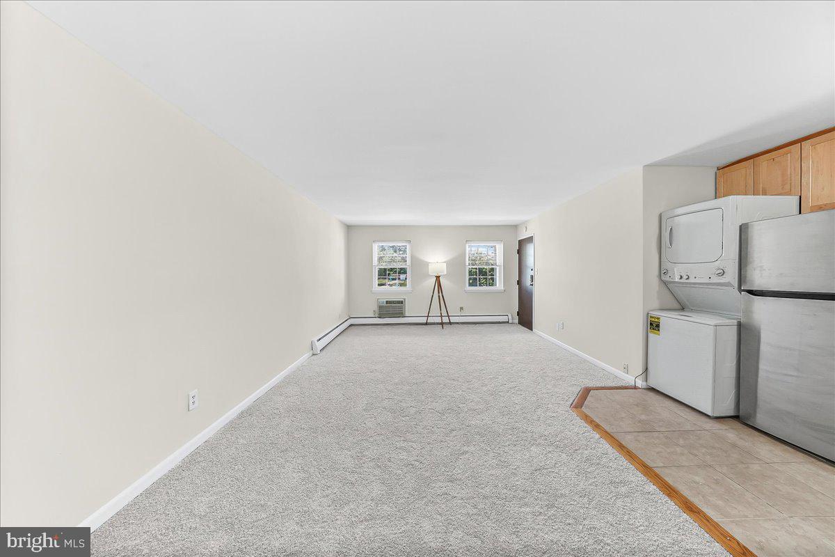 4701 Pennell Road, Unit D8 Aston, PA 19014 - Photo 9 of 25 Living Room view