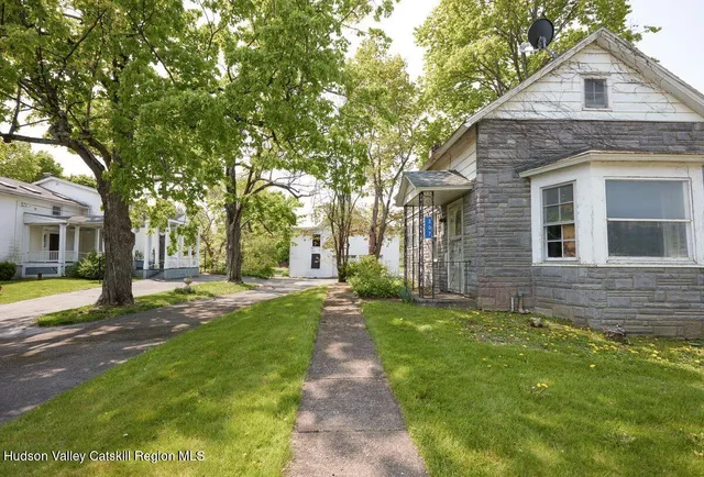 $1,290,000 | 207-209 Main Street, Germantown, NY 12526