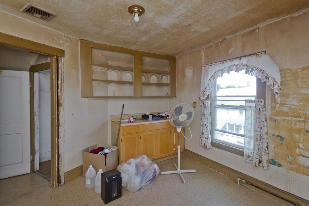 36-38 Longfellow Terrace Springfield, MA 01108 - Photo 31 of 42 Gallery Image 31