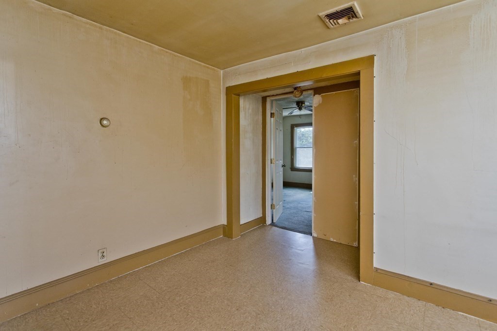 36-38 Longfellow Terrace Springfield, MA 01108 - Photo 37 of 42 Gallery Image 37