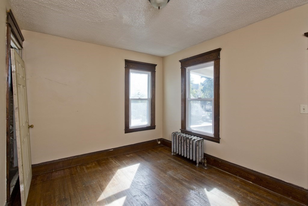 36-38 Longfellow Terrace Springfield, MA 01108 - Photo 4 of 42 Gallery Image 4