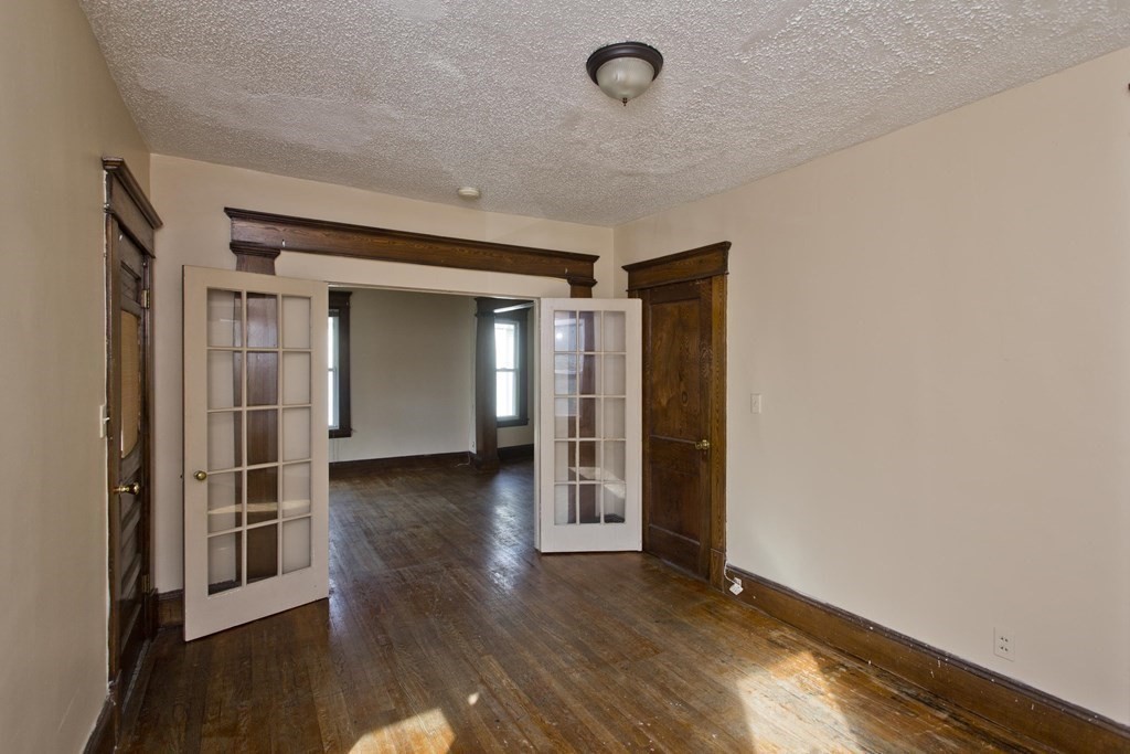 36-38 Longfellow Terrace Springfield, MA 01108 - Photo 6 of 42 Gallery Image 6